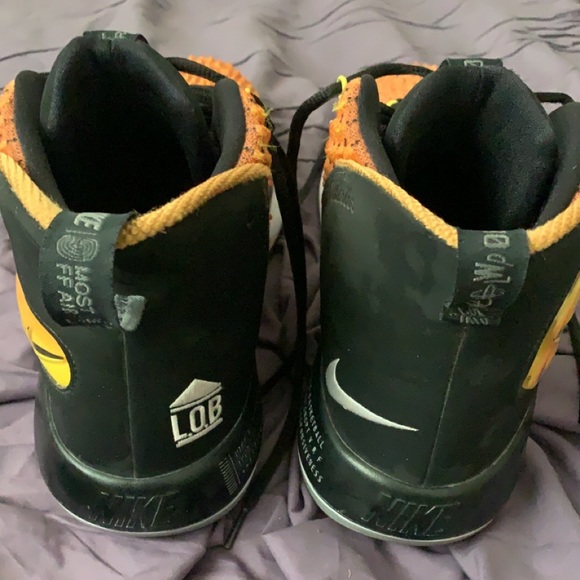 Basketball Nike shoes - Picture 5 of 5
